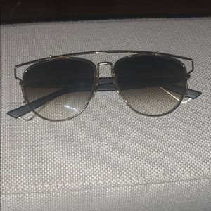 Door technologic sunglasses